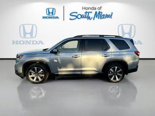 2023 Honda Pilot Touring 8-Passenger