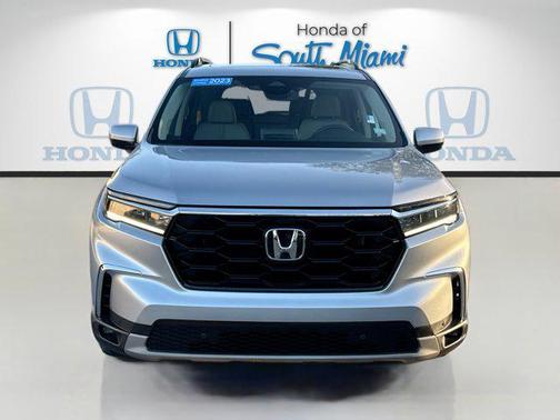 2023 Honda Pilot Touring 8-Passenger