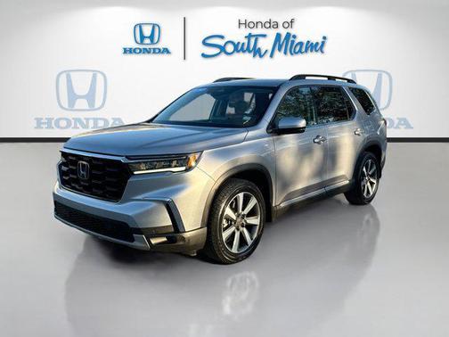 2023 Honda Pilot Touring 8-Passenger