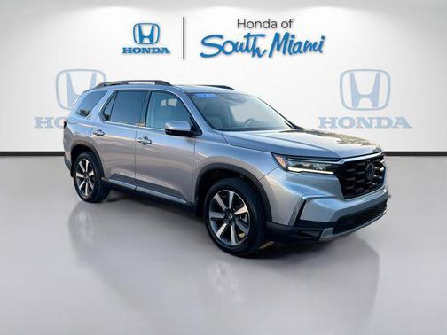 2023 Honda Pilot Touring 8-Passenger