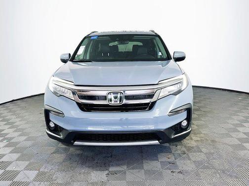 2022 Honda Pilot Touring 8-Passenger