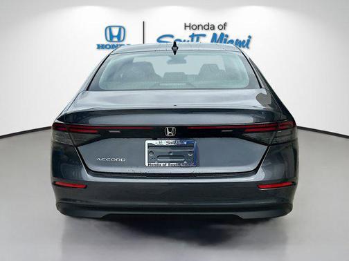 2025 Honda Accord LX 1.5T