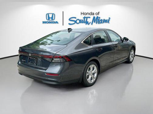 2025 Honda Accord LX 1.5T
