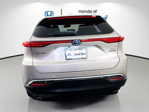 2022 Toyota Venza LE