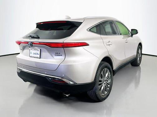 2022 Toyota Venza LE