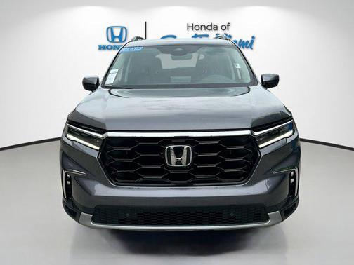 2023 Honda Pilot Touring 8-Passenger