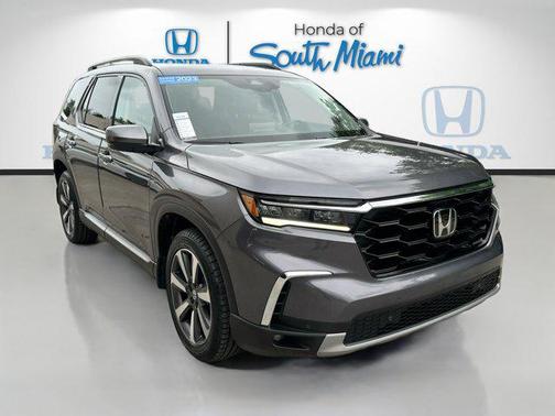 2023 Honda Pilot Touring 8-Passenger