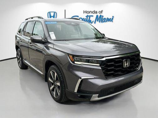2023 Honda Pilot Touring 8-Passenger