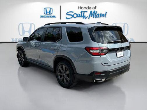 2023 Honda Pilot AWD Sport