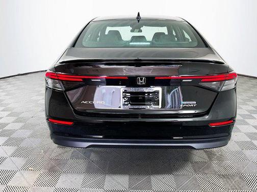 2025 Honda Accord Hybrid Base