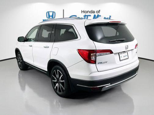 2022 Honda Pilot Touring 8-Passenger