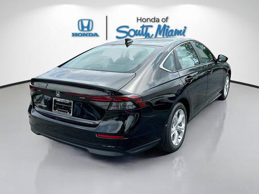 2025 Honda Accord LX 1.5T