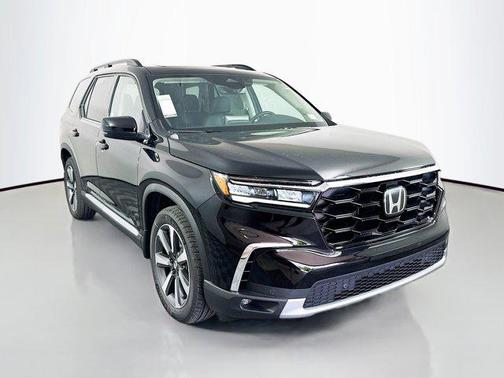 2025 Honda Pilot Touring 8-Passenger