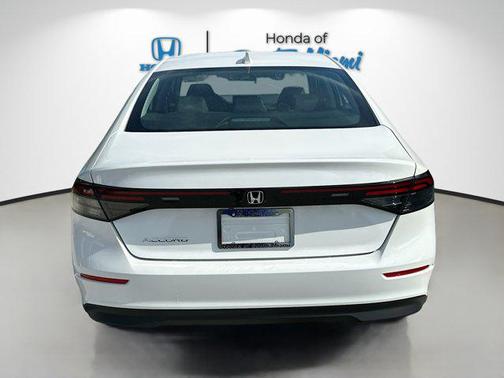 2025 Honda Accord LX 1.5T