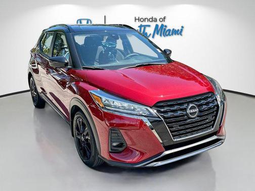 2022 Nissan Kicks SR