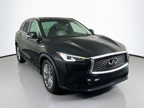 2023 INFINITI QX50 LUXE AWD