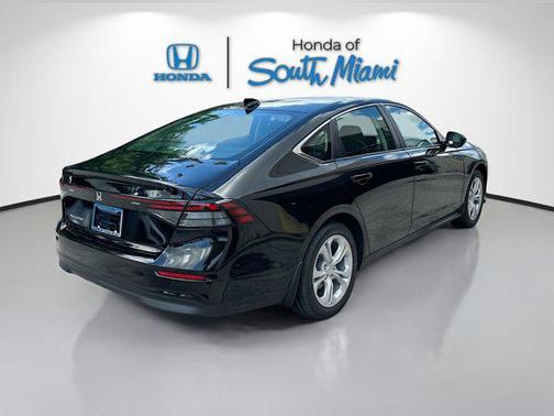 2025 Honda Accord LX 1.5T