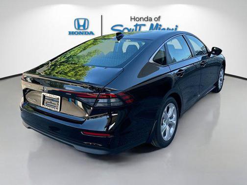 2025 Honda Accord LX 1.5T