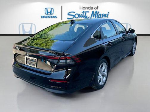 2025 Honda Accord LX 1.5T