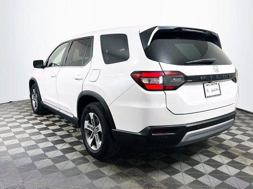 2023 Honda Pilot 2WD EX-L 8 Passenger