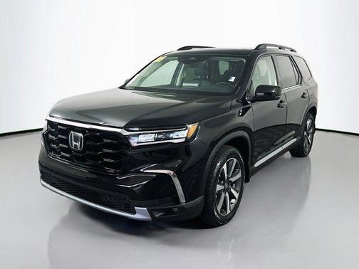 2023 Honda Pilot Touring 8-Passenger