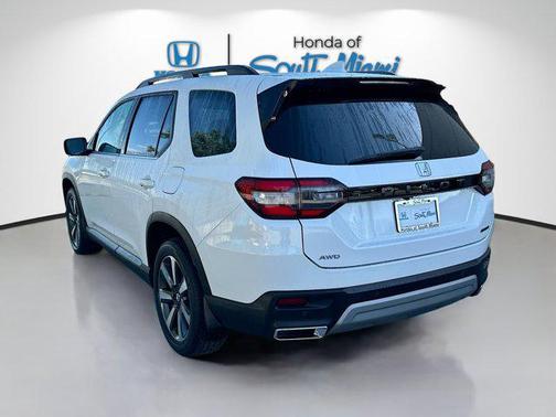 2024 Honda Pilot Touring 8-Passenger