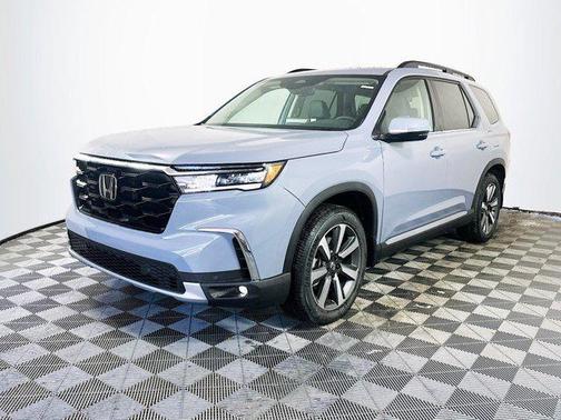 2025 Honda Pilot Touring 8-Passenger