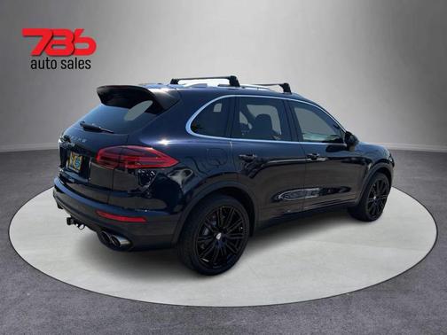 Moonlight Blue Metallic 2016 Porsche Cayenne Cayenne