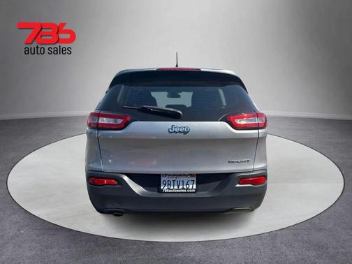 2016 Jeep Cherokee Sport