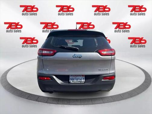 2016 Jeep Cherokee Sport