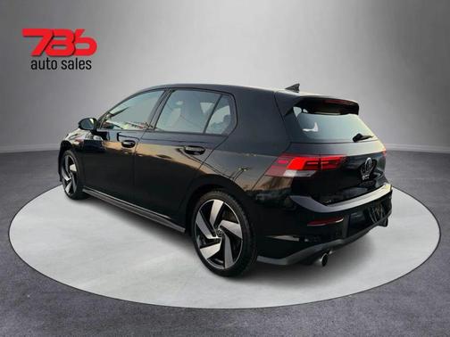 2024 Volkswagen Golf GTI 2.0T SE DSG