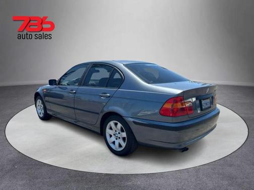 2003 BMW 325 325i Sedan 4D