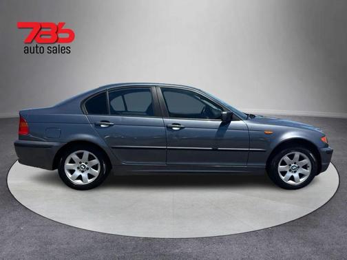 2003 BMW 325 325i Sedan 4D