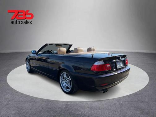 2005 BMW 330 330Ci Convertible 2D