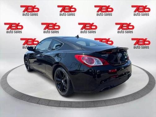 2011 Hyundai Genesis Coupe 2.0T Premium