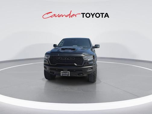 Diamond Black Crystal Pearlcoat 2025 RAM 1500 RHO Crew Cab 4x4 5'7' Box