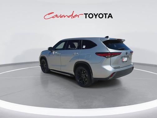 Celestial Silver 2022 Toyota Highlander L