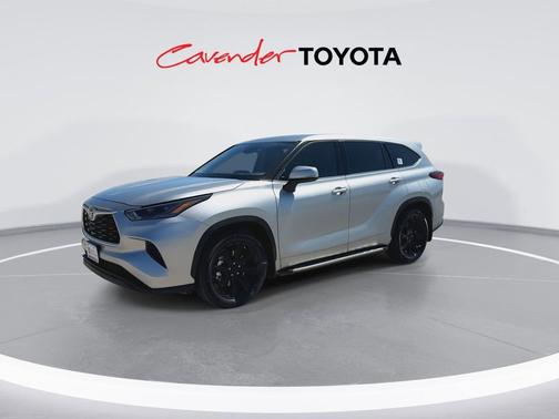 Celestial Silver 2022 Toyota Highlander L