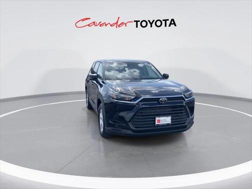 2025 Toyota Highlander LE
