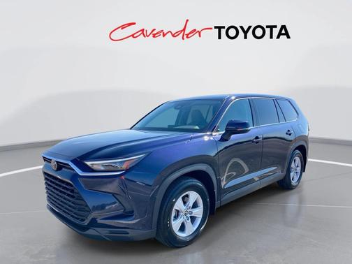 2025 Toyota Highlander LE