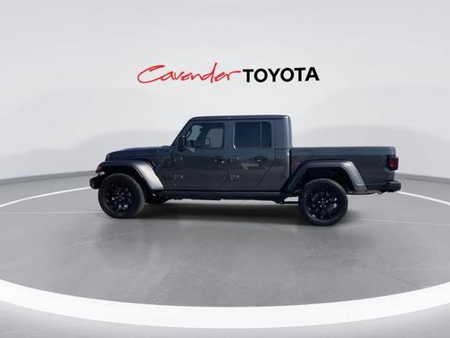 2024 Jeep Gladiator Nighthawk