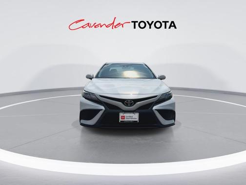 Ice Edge 2023 Toyota Camry SE