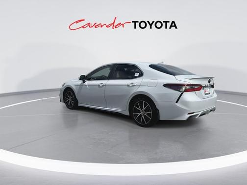 Ice Edge 2023 Toyota Camry SE