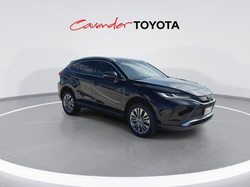 Black 2023 Toyota Venza XLE