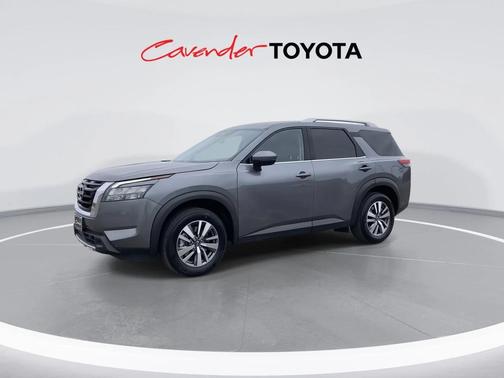 2025 Nissan Pathfinder SL FWD