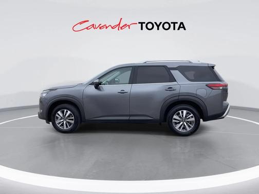 2025 Nissan Pathfinder SL FWD