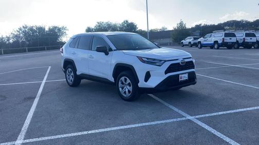 2025 Toyota RAV4 LE