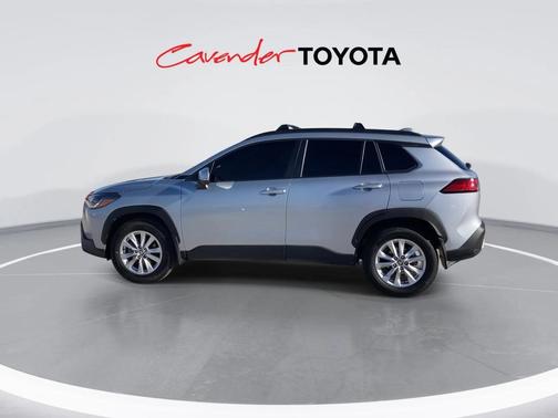 2024 Toyota Corolla Cross LE