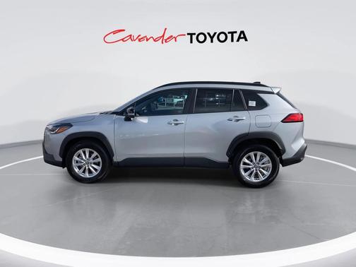 2025 Toyota Corolla Cross LE