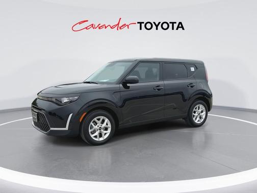 Fusion Black 2025 Kia Soul LX